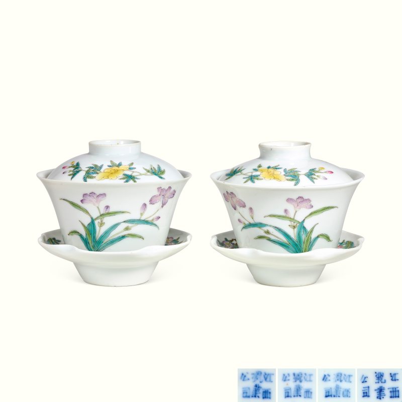 民国 粉彩花卉纹茶碗一对