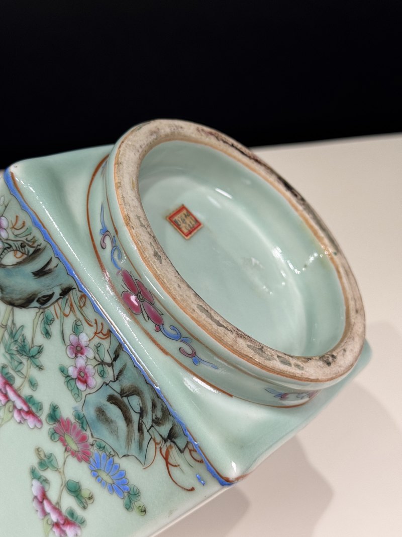清光绪 冬青釉粉彩花鸟纹琮式瓶 - 图21