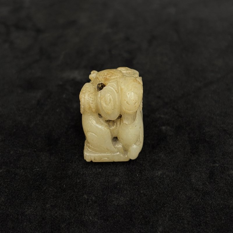 清 白玉三阳开泰八卦纹挂件 - 图3