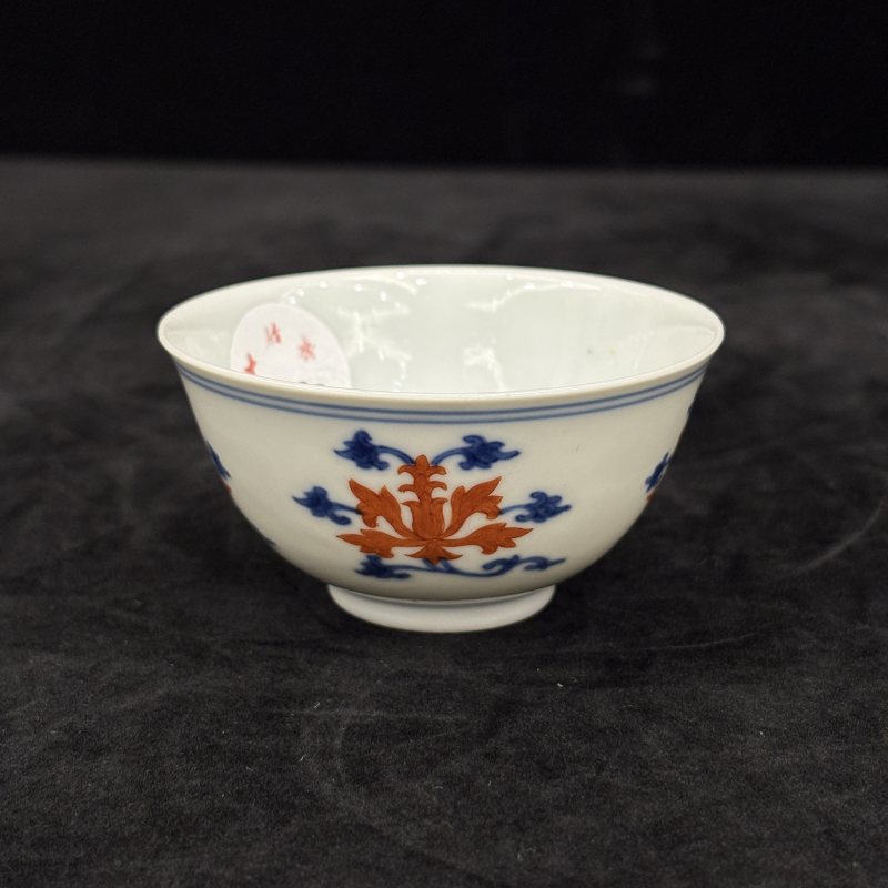 清 青花矾红折枝花卉纹茶圆 - 图5