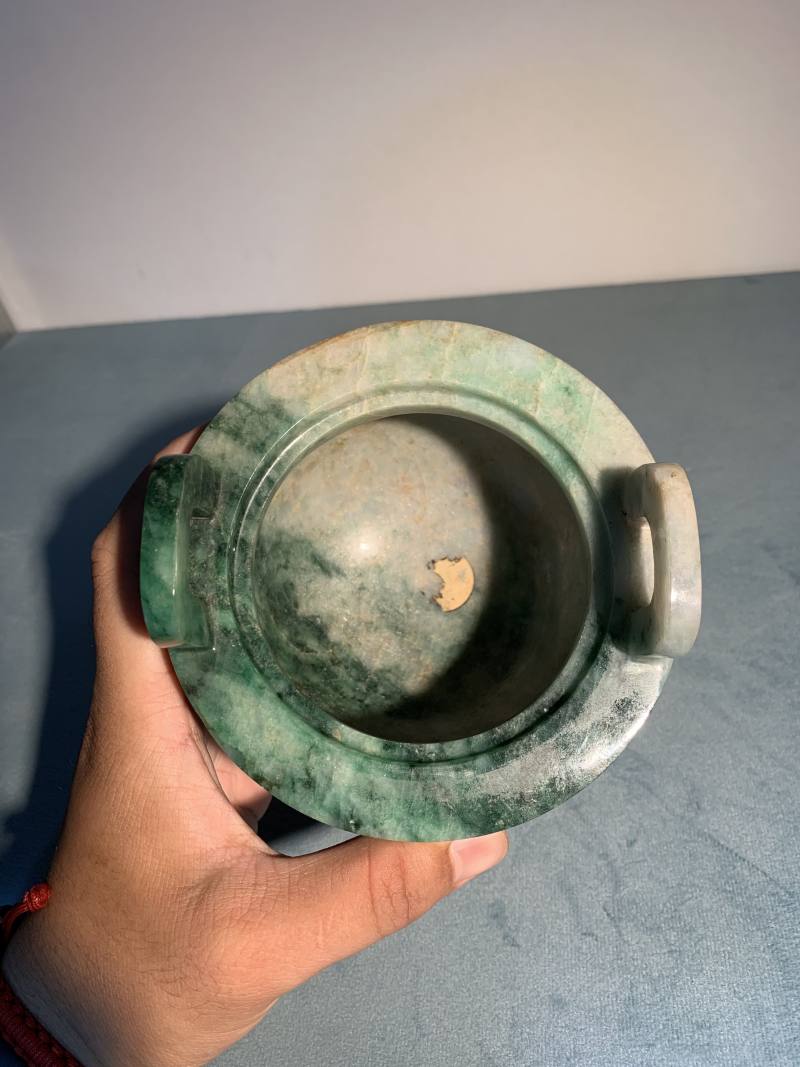 清乾隆 翡翠兽面纹鼎式炉 - 图21