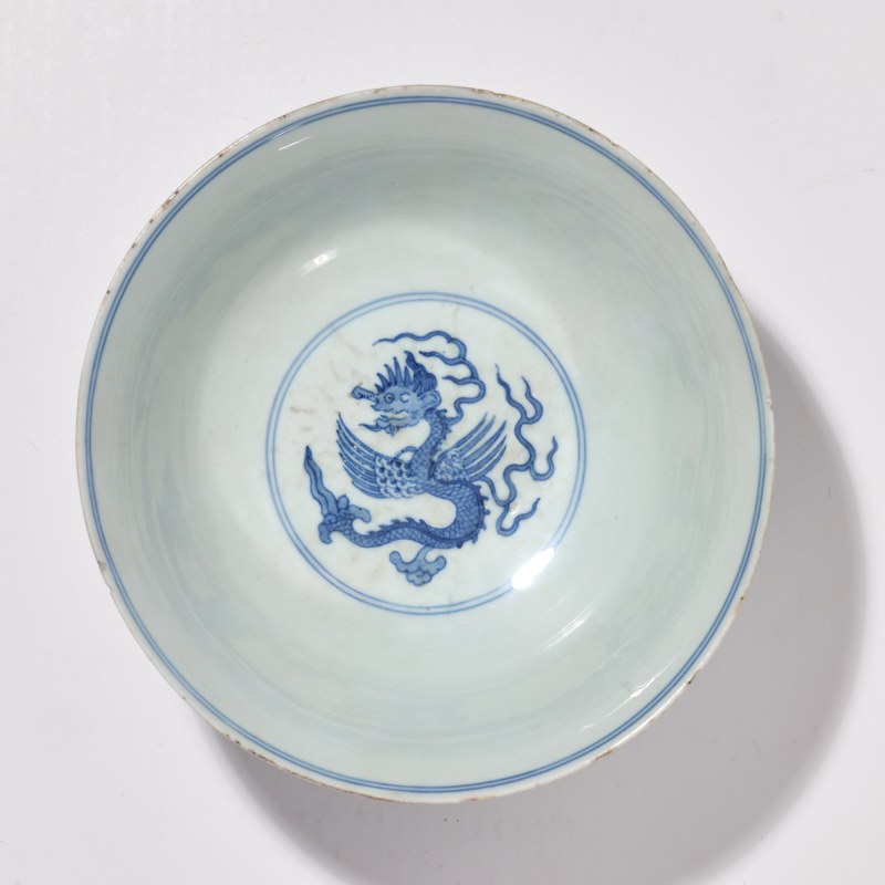 清道光 青花海怪纹大碗 - 图6