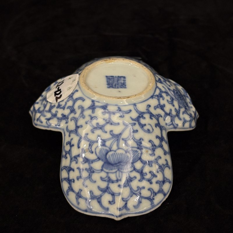 清 青花单描缠枝莲纹茶船两件 - 图12