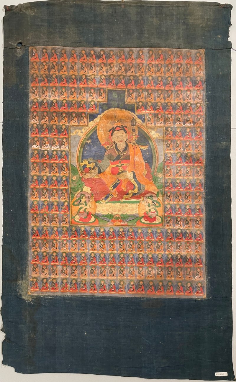 十八/十九世紀 蓮花生大師唐卡 | A THANGKA OF PADMASAMBHAVA - 图4