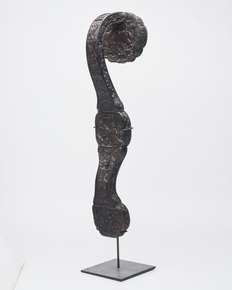 十九世紀 紫檀三鑲如意 及座 | A ZITAN CARVED RUYI SCEPTRE - 图1