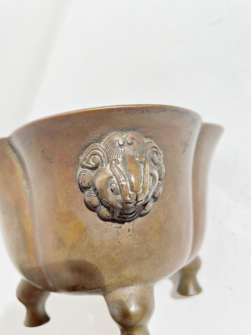 二十世紀 銅香爐 「宣德年製」底款 | A BRONZE FOUR LOBED INCENSE BURNER - 图2