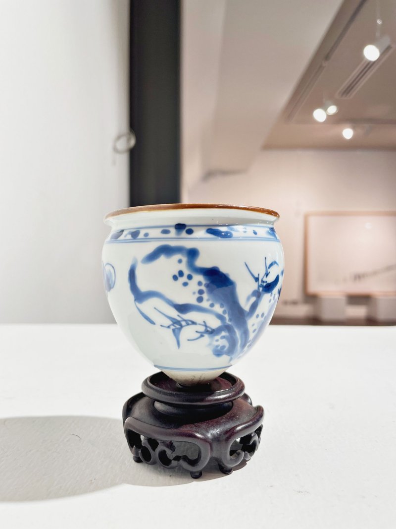 過渡時期 青花花卉紋（高足）净水碗 及座 | A BLUE AND WHITE 'FLORAL' BOWL FOR A STEM CUP - 图18