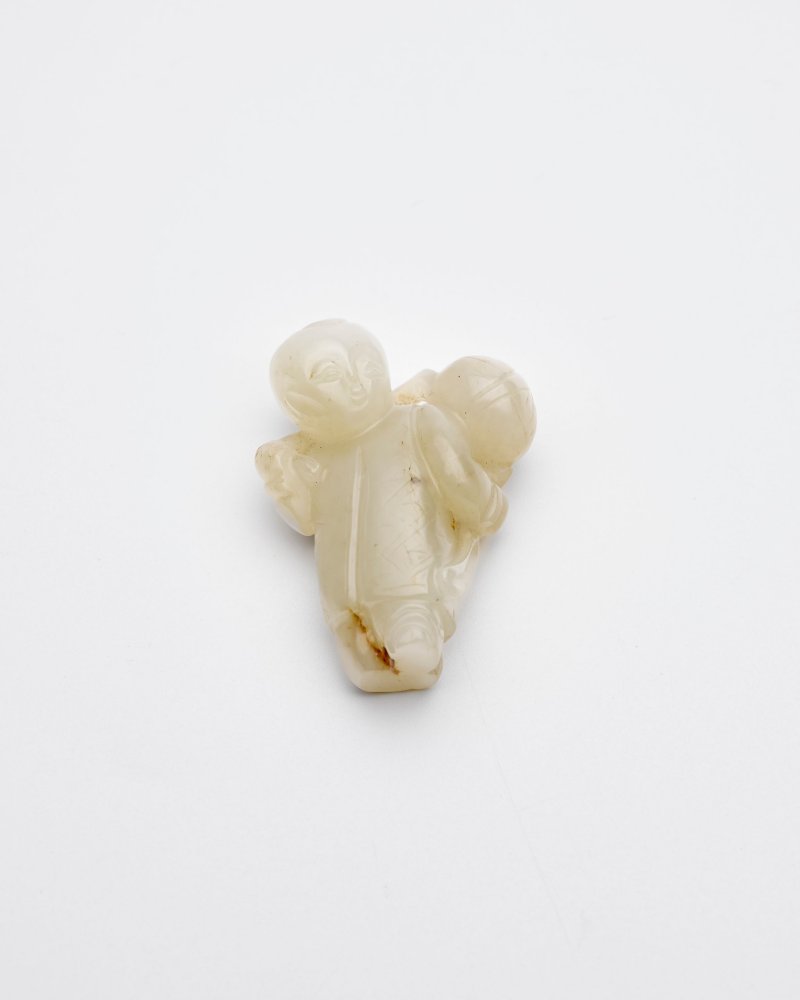 清 青白玉⌈童子⌋墜 | A PALE CELADON JADE 'CHILD' TOGGLE - 图4