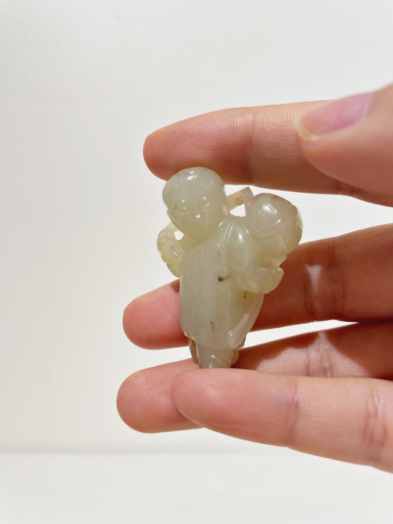 清 青白玉⌈童子⌋墜 | A PALE CELADON JADE 'CHILD' TOGGLE - 图6