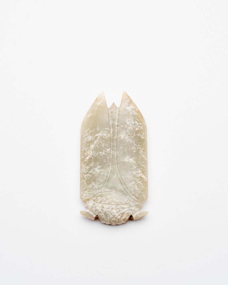 仿古青玉蟬 | AN ARCHAISTIC CELADON JADE 'CICADA' CARVING