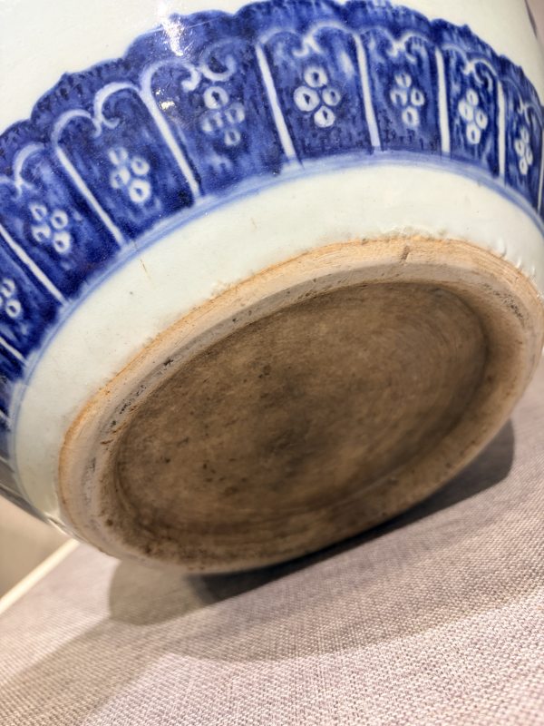 清乾隆 青花花卉纹缸 - 图6