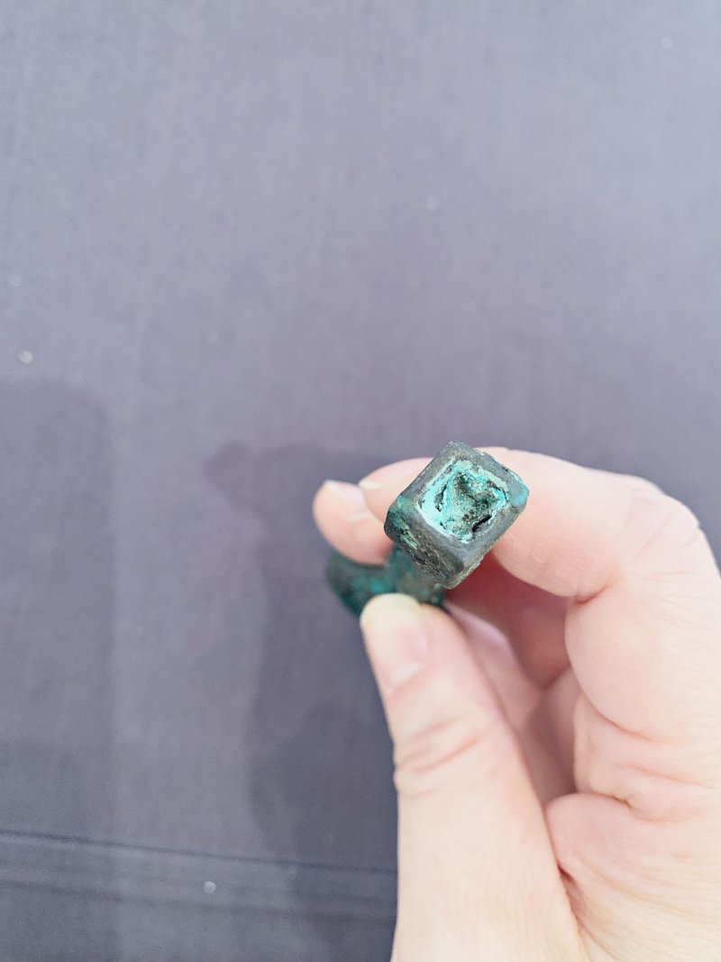 青銅神獸琴軫鑰 | A BRONZE 'MYTHICAL BEAST' ZITHER TUNING KEY, QIN ZHEN YAO - 图3