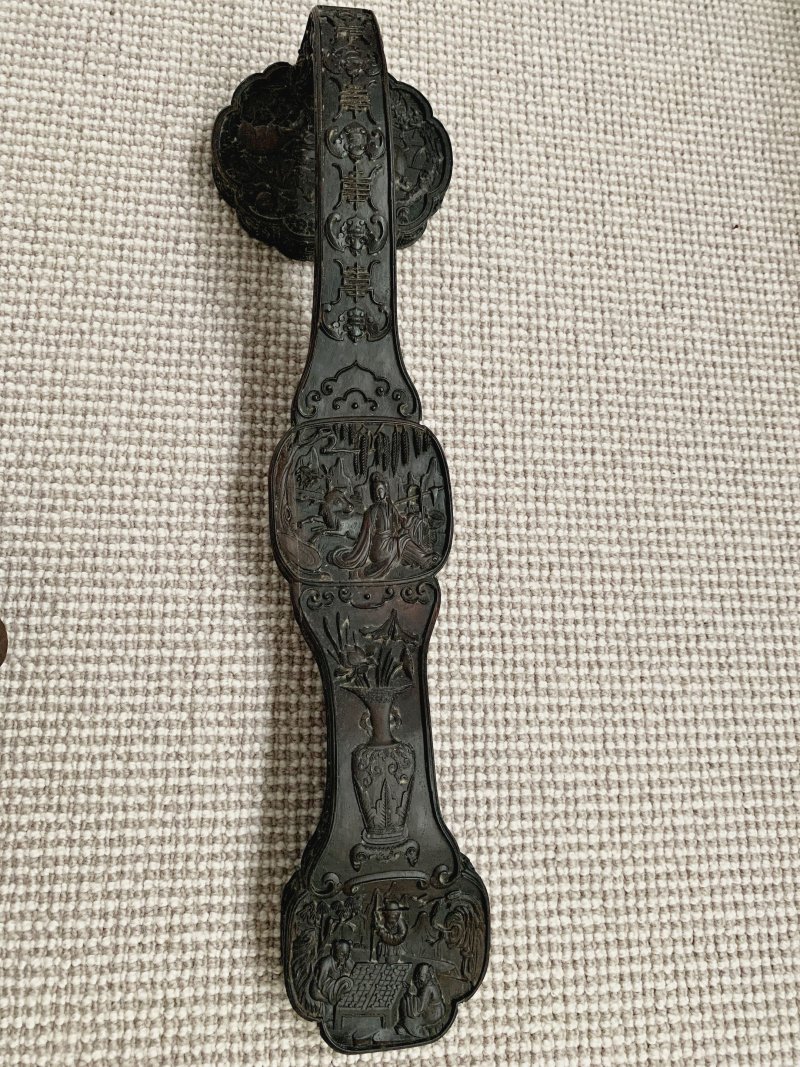 十九世紀 紫檀三鑲如意 及座 | A ZITAN CARVED RUYI SCEPTRE - 图8