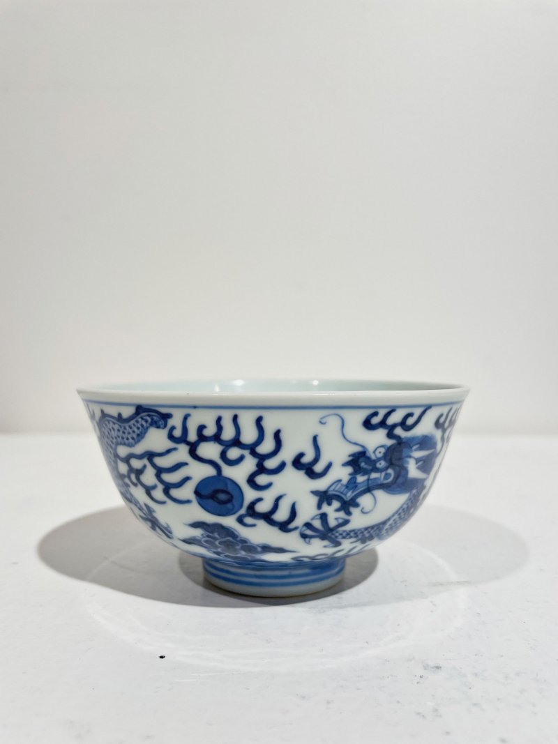 民國 青花龍紋碗 ⌈大清光緒年製⌋青花楷書款 | A BLUE AND WHITE 'DRAGON' BOWL - 图7