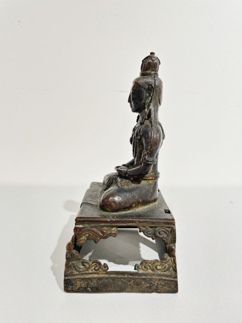 清乾隆 銅無量壽坐像 ⌈大清乾隆庚子（1780）年敬造⌋刻款 | A COPPER ALLOY FIGURE OF AMITAYUS - 图6