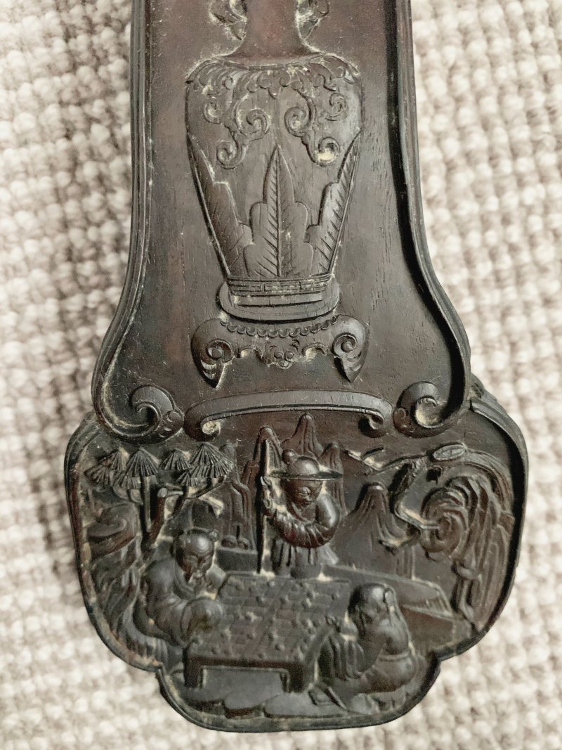十九世紀 紫檀三鑲如意 及座 | A ZITAN CARVED RUYI SCEPTRE - 图12