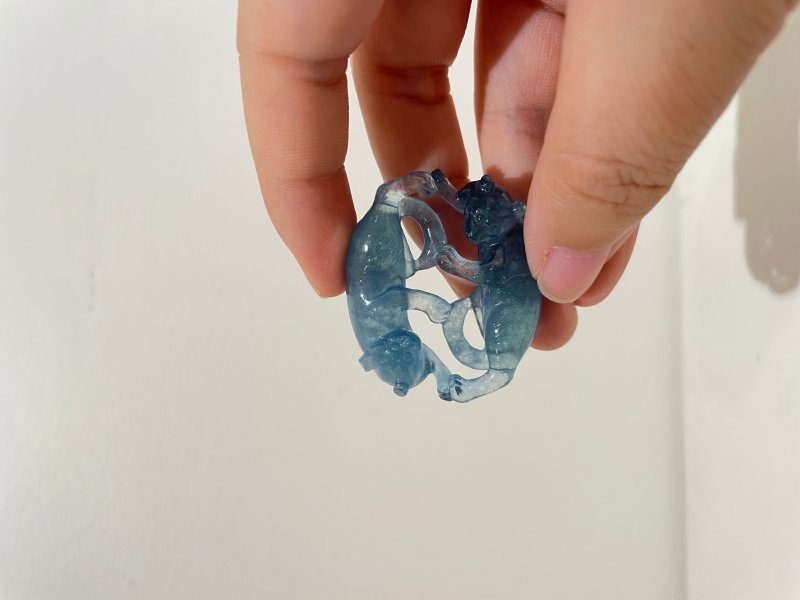 清 海藍寶雙歡擺件 | AN AQUAMARINE 'DOUBLE BADGER' PENDANT - 图2