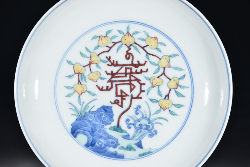 清 斗彩寿字纹盘 - 图2