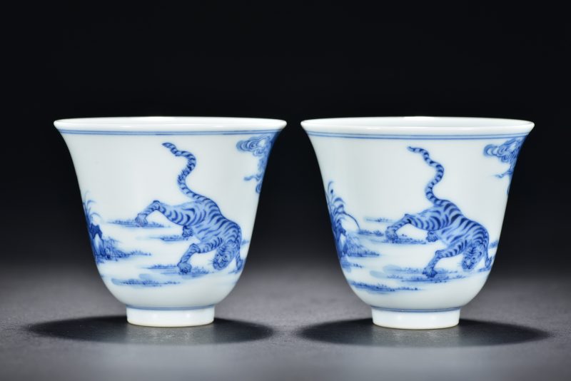 清 青花人物故事图杯（2件） - 图4
