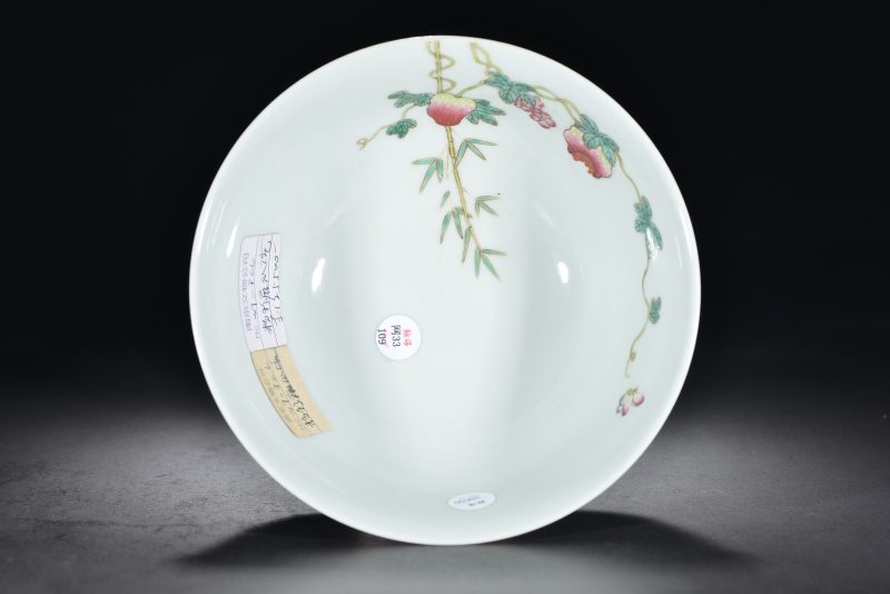 清乾隆 粉彩癞瓜纹碗 - 图5