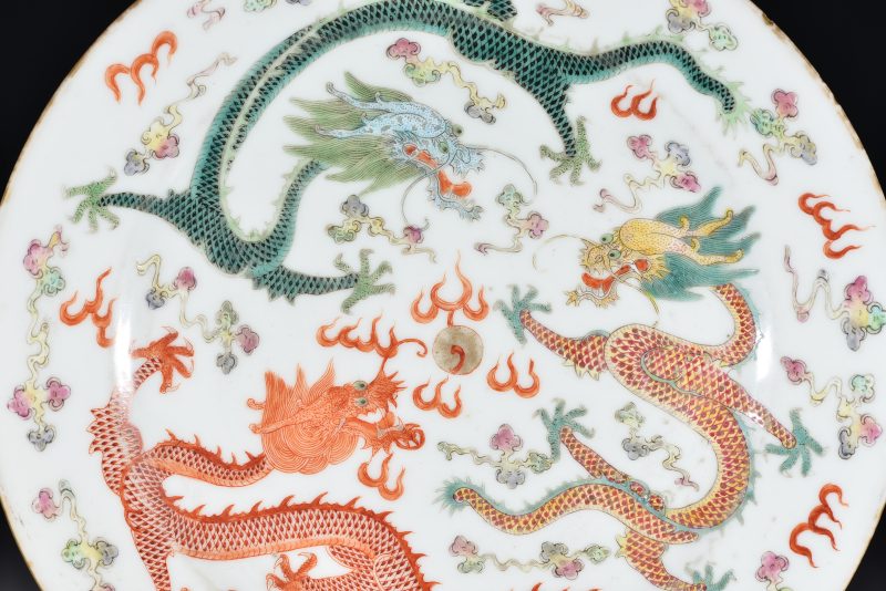 民国 粉彩云龙纹盘 - 图2