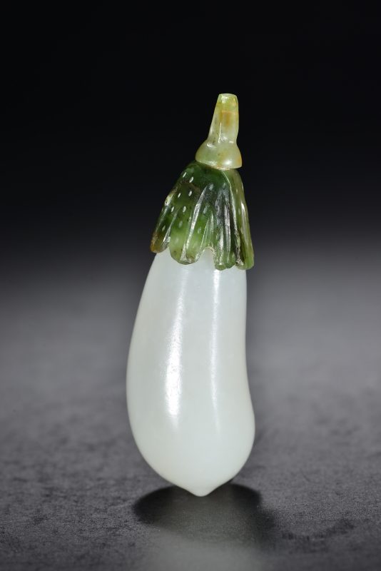 清 白玉茄形烟壶 - 图1