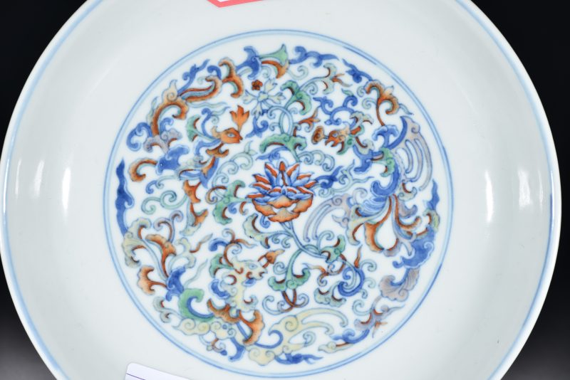 清乾隆 斗彩花卉纹盘 - 图2