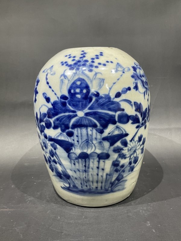 清 青花荷花纹冬瓜罐 - 图1