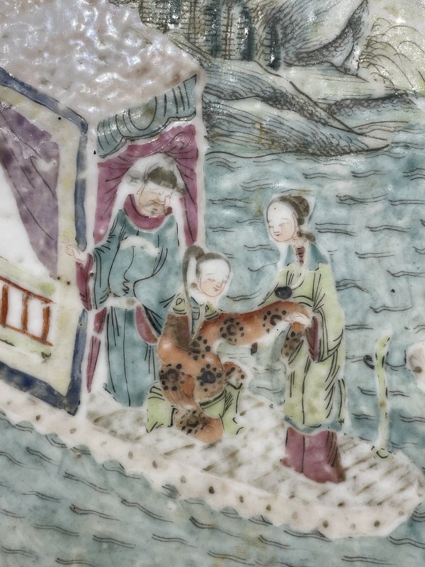晚清 粉彩人物倭角人物方形托盘 - 图3