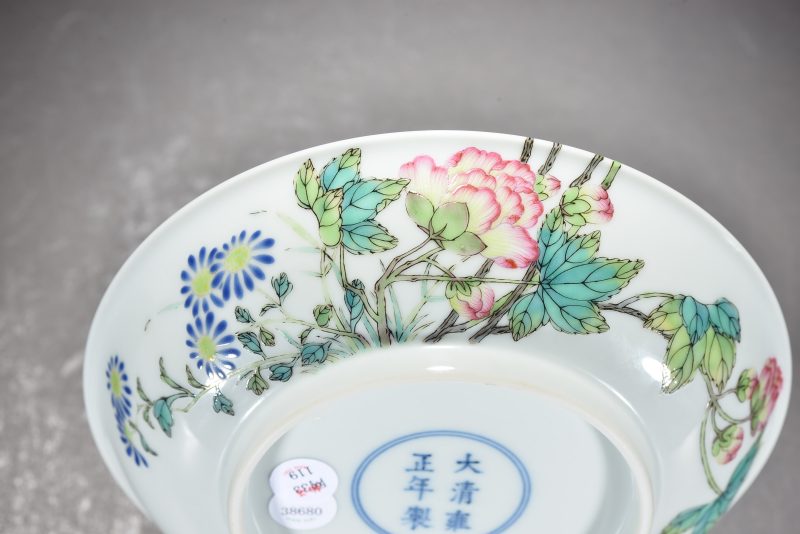 清雍正 粉彩花卉纹盘 - 图5
