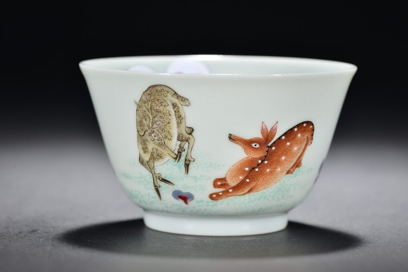 清 粉彩鹿纹茶圆 - 图1