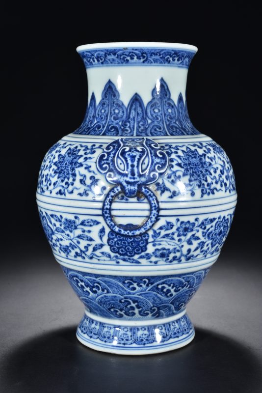 清乾隆 青花花卉纹双耳尊 - 图4
