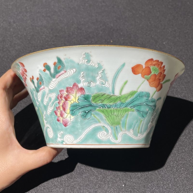 清嘉庆粉彩荷塘秋声马蹄碗-多宝古瓷宝典