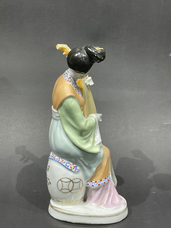 解放初 仕女琵琶瓷塑 - 图6