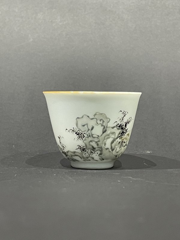 清 墨彩洞石芭蕉图杯 - 图2