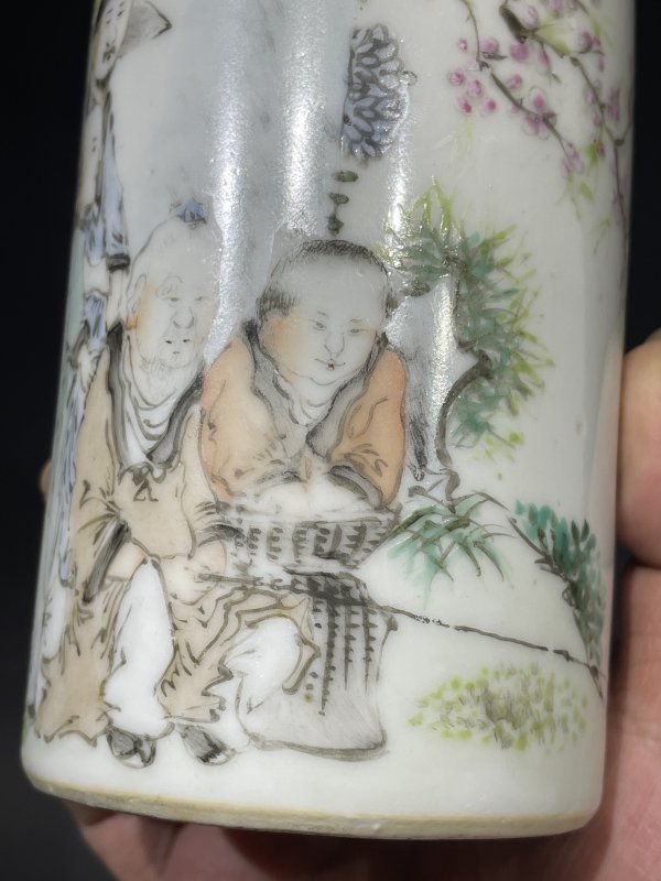 晚清 浅绛彩人物纹笔筒 - 图9