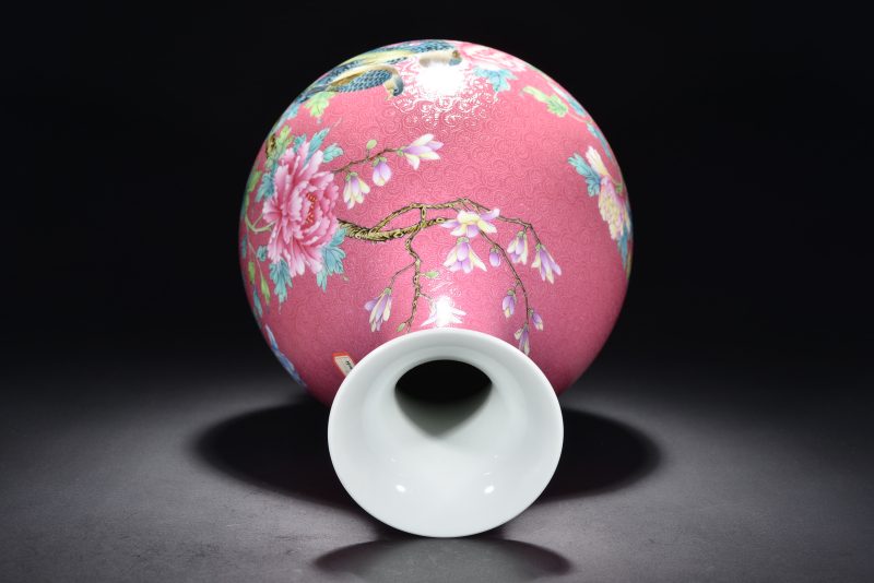 清 胭脂红地轧道花鸟纹瓶 - 图10