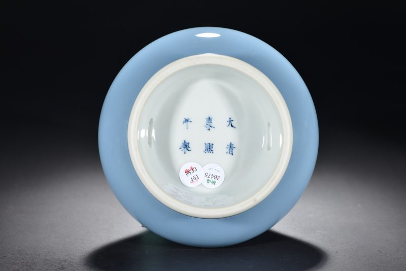 清 蓝釉穿带瓶 - 图5