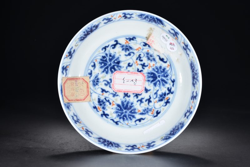 清光绪 青花加彩缠枝花卉纹盘 - 图1