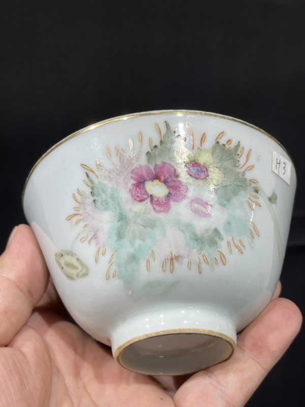 民国 粉彩芭彼花盖碗 - 图39