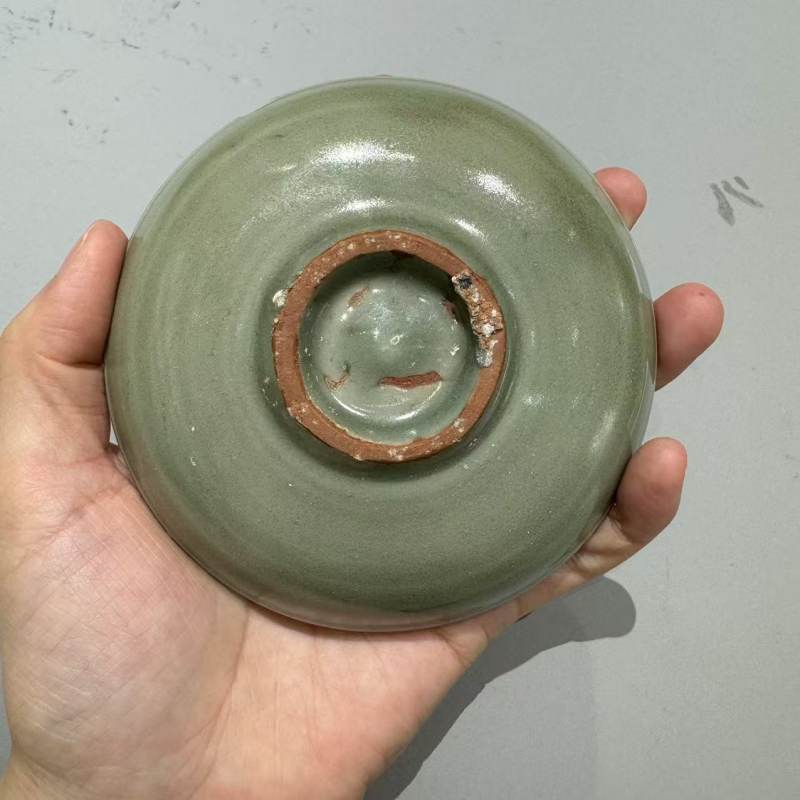 明代 龙泉窑梅子青釉点褐彩粉盒 - 图8