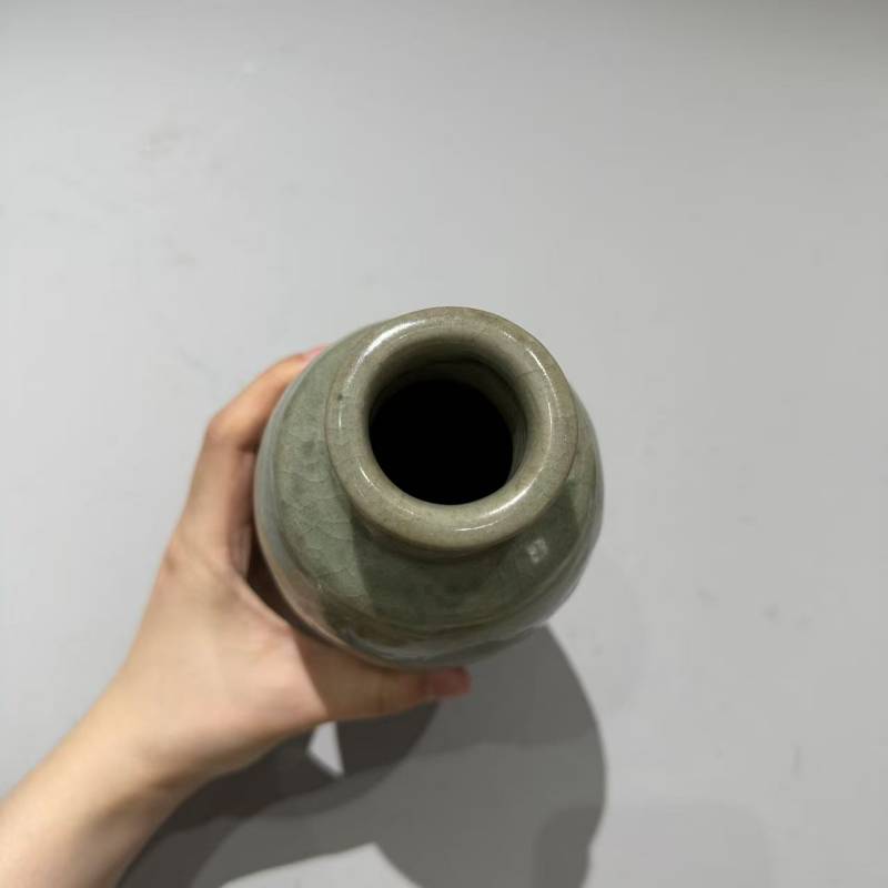 明代 龙泉窑青釉刻花灯笼瓶 - 图5