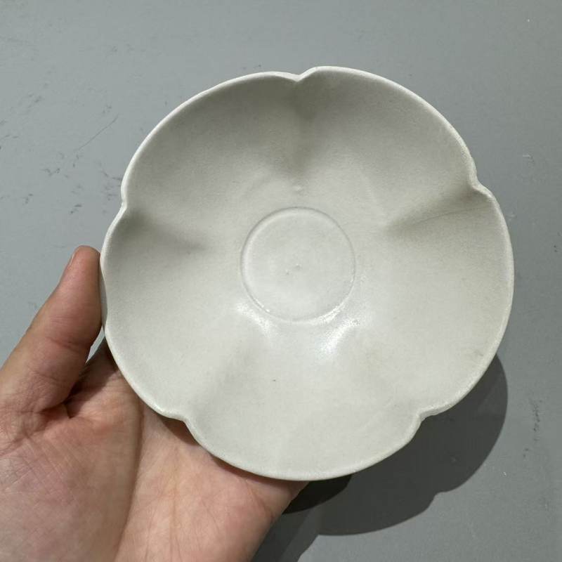 明代 白釉花口盏 - 图6