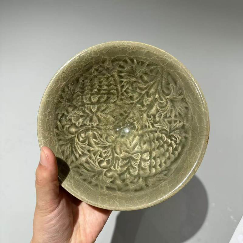 明代 青釉菊花纹斗笠盏 - 图4