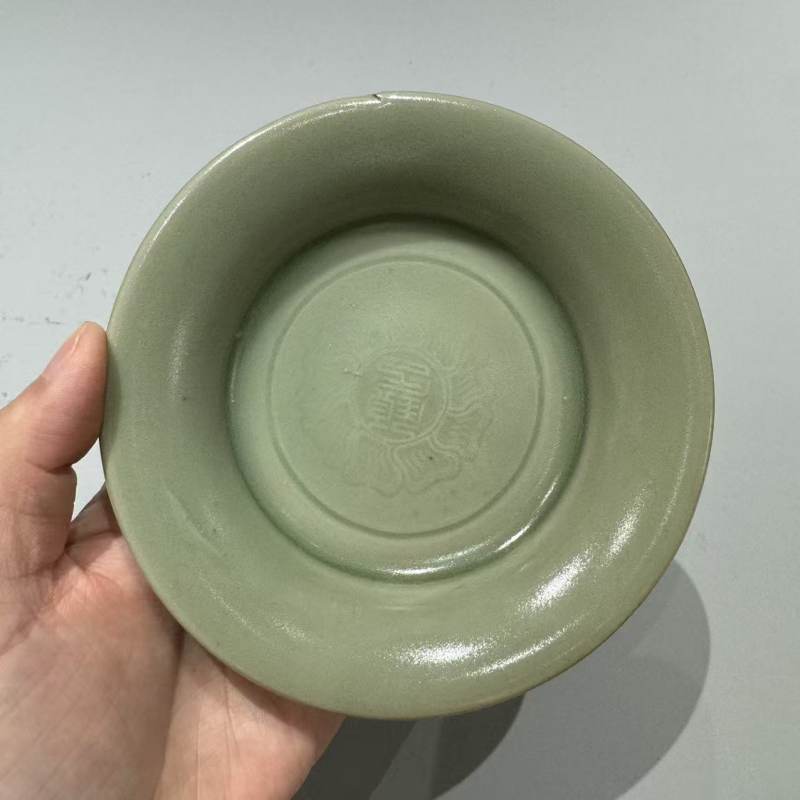 明代 青釉印花折腰盘 - 图6
