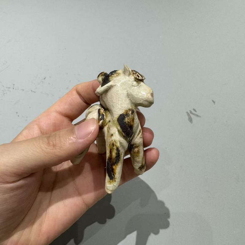 明代 青白釉人物骑马摆件 - 图6