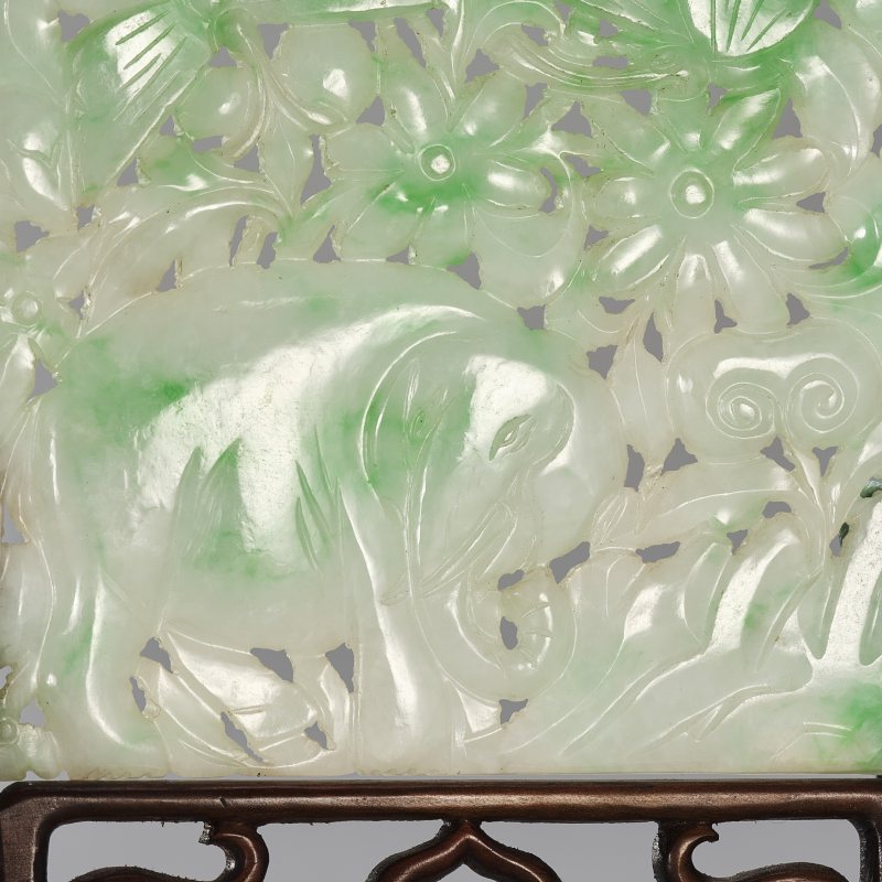清 翡翠太平有象插屏一对 - 图2