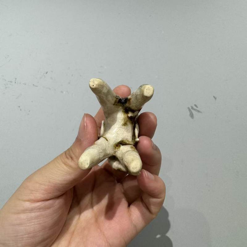明代 青白釉人物骑马摆件 - 图8