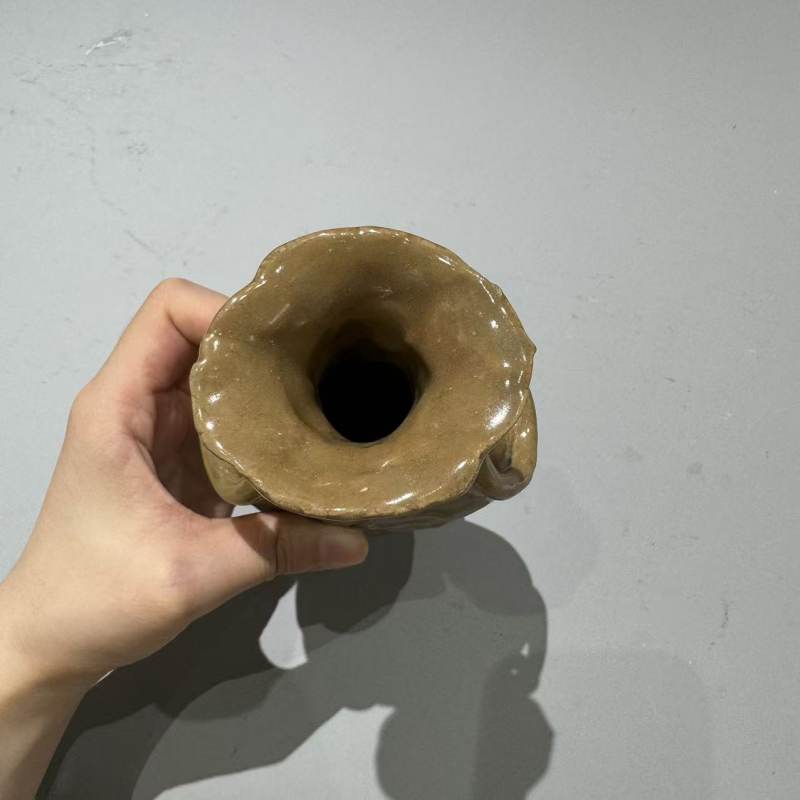 明代 龙泉窑青釉福寿挂环瓶 - 图9