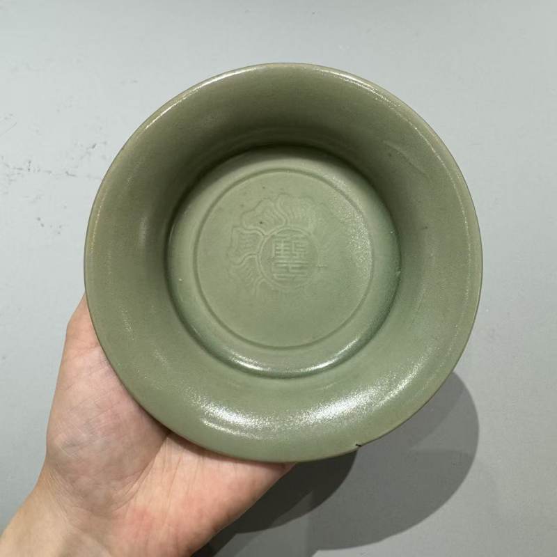 明代 青釉印花折腰盘 - 图7